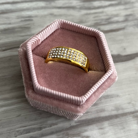 3 Stack Ring Set - Gold Crystal Heart - Picture 6 of 9